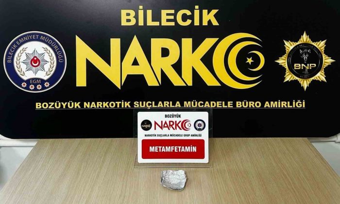 Şehirlerarası otobüs yolculuğunda uyuşturucu alarmı ekipleri harekete geçirdi