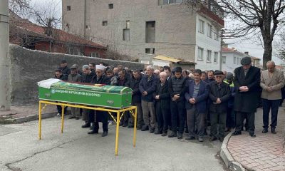 Bıçaklanarak hayatını kaybeden 17 yaşındaki genç toprağa verildi