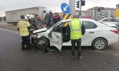 Kütahya’da 2 otomobil ’Akıllı kavşak’ta çarpıştı: 4 yaralı