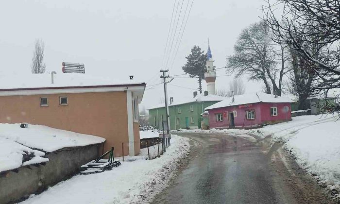 Eskişehir’in yüksek kesimleri beyaza büründü