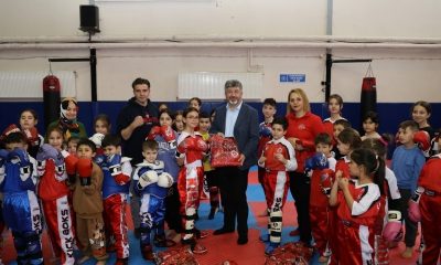 Gediz’de sporculara malzeme desteği