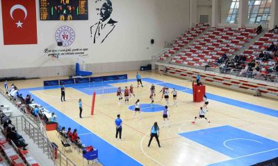 ’Bizim Kızlar’ çeyrek finalde Besni Gençlik Spor Kulübü’nü 3-0 yendi