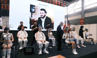 Alper Gezeravcı’dan aldıkları ilham ile ‘Uzay’ konseptli gösteri yaptılar