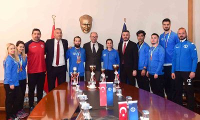 Rektör Erdal, şampiyon sporcuları ağırladı