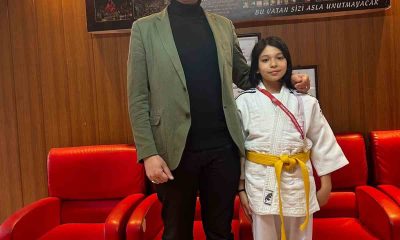 Eskişehir Ticaret Borsası Ortaokulu ‘Minikler Kız Judo’ müsabakalarında Eskişehir il birinciliğini kazandı