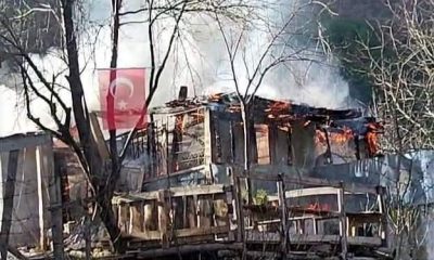 Ahşap evde çıkan yangın itfaiye ekiplerince söndürüldü