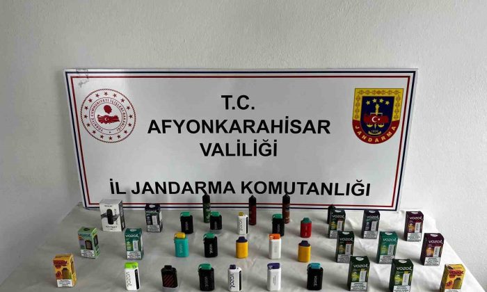 Bolvadin’de elektronik sigara baskını