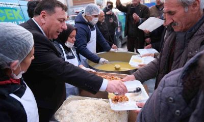 Özkan Alp 71 Evler Mahallesi’nde iftar düzenledi