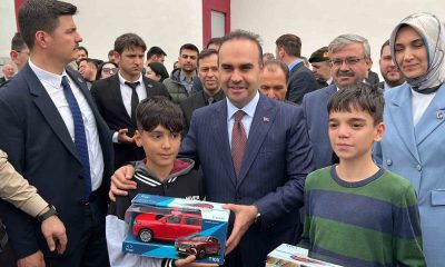Bakan Kacır’a “Siz Alper misiniz” sorusu