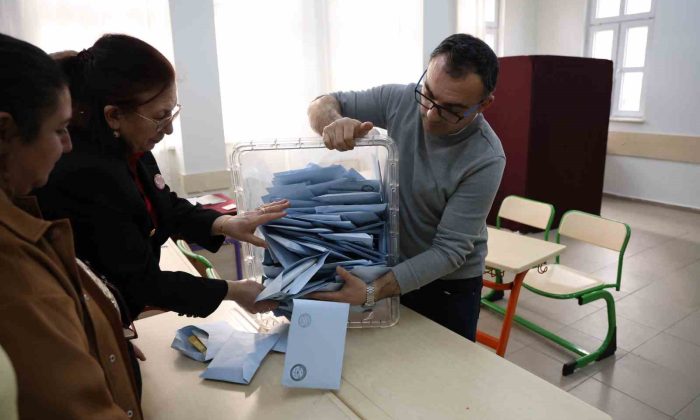 Eskişehir’de oy sayımına başlandı