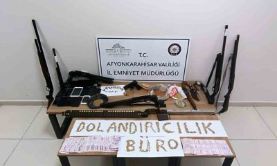 Kadın profilleri açıp sahte altınlarla 1 milyon 325 bin TL’lik vurgun yaptılar