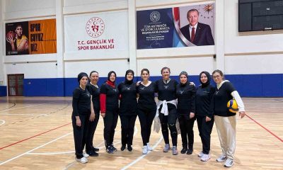 Kadınlar Günü nedeniyle voleybol müsabakası