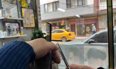 ‘Erkek mesleği’ denilen iki işi de tek başına yapıyor