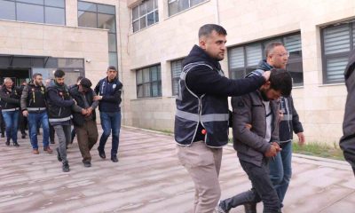 Sosyal medya üzerinden sahte altınlarla 1 milyon 325 bin TL’lik vurgun yapan 19 kişi adliyeye sevk edildi