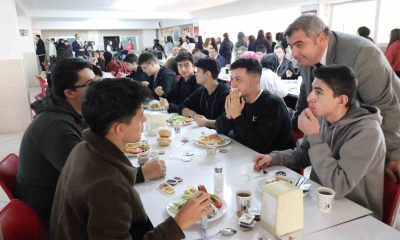 Sünnetci, MSÜ sınavına girecek öğrencilerle buluştu