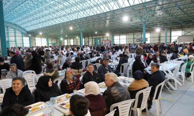 75. Yıl Mahallesi’nde binlerce kişiye iftar yemeğinde buluştu