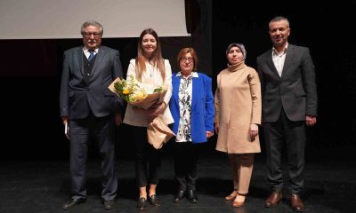 Söyleşi için salonlar doldu taştı