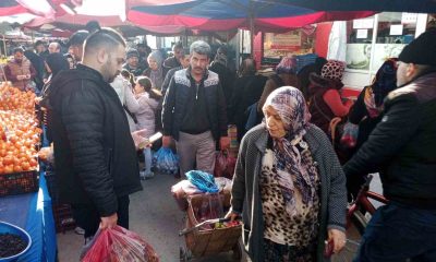 Semt pazarlarında Ramazan yoğunluğu