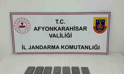 Jandarma 175 bin TL değerinde kaçak cep telefonu ele geçirdi