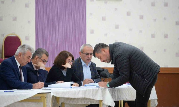 Kapalı Çarşıdaki eski dükkanlar ofis kullanımı olarak ihaleyle  kiraya verildi