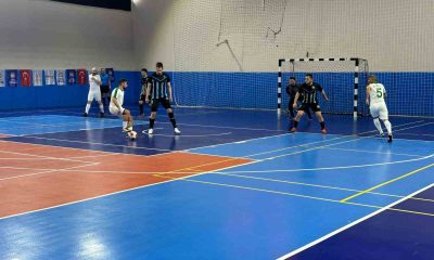 Eskişehir’in ev sahipliği yaptığı Futsal Az Görenler 1. Llig’inde ilk maçlar oynandı