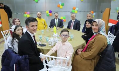 Vali Hüseyin Aksoy Down sendromlu çocuklar ve aileleriyle bir araya geldi
