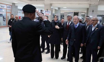 TBMM Milli Savunma Komisyonu Başkanı Akar’a şaşırtan karşılama