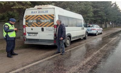 Jandarma okul servislerine denetim yaptı