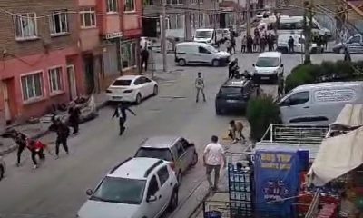 Yabancı uyruklu çocukların kavgasına aileleri dahil oldu: 1’i ağır 4 yaralı(Video Haber)