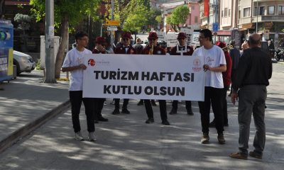 Turizm Haftası için liseli öğrencilerle yürüyüş düzenlendi