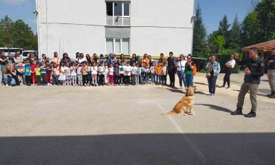 Mithat Paşa İlkokulu’nun ana sınıfı öğrencileri velileri ve idari personeli Eskişehir Emniyet Müdürlüğü’nü ziyaret etti