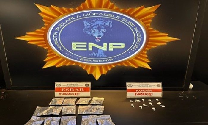 Polis ekiplerinin uyuşturucu operasyonunda 9 kişi yakalandı