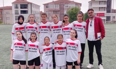 Akıncılarspor Kadın Futbol Takımı, ilk maçını yaptı