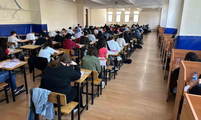 Kütahya Nafi Güral Fen Lisesinde KÜMATFEN sınavları