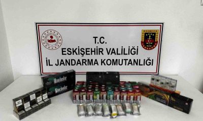 Jandarma şüpheli şahıslardan 35 bin TL değerinde kaçak sigara ele geçirdi