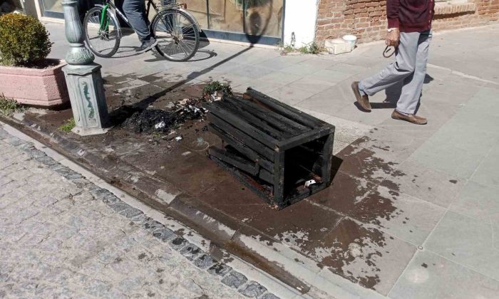 Çöpe söndürülmeden atılan sigara izmariti yangına sebep oldu