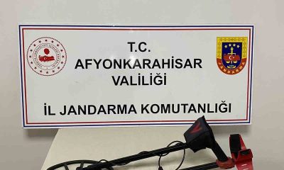 Kaçak kazı ile define arayan 6 kişi jandarma tarafından suçüstü yapıldı