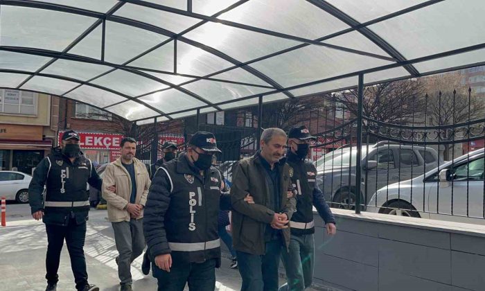 Eskişehir’de 4 FETÖ şüphelisi yakalandı