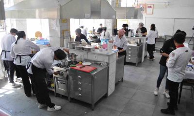 Gastronomi yarışması için yemek hazırlayan öğrenciler jüri üyelerine lezzet şöleni yaşattı