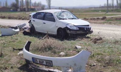 Takla atan otomobilin sürücüsü kazayı şans eseri hafif yaralı atlattı