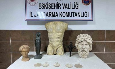 Afyonkarahisar’dan Eskişehir’e müşteri aramaya gelen tarihi eser kaçakçısı yakalandı