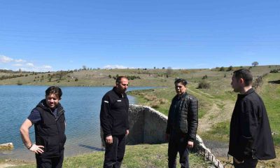 Başkan sahaya inerek halka ilk sözünü verdi