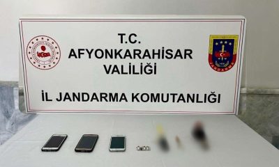 Uyuşturucu kullanan ve satan iki şahıs gözaltına alındı