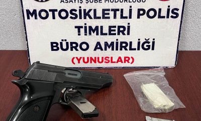 Kütahya’da bir kişinin üzerinde kurusıkı tabanca, fişek ve uyuşturucu ele geçirildi