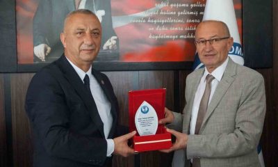 Başkan Engin Uysal: “Borçsuz bir belediye bırakan Sahvet Ertürk’e teşekkür ederim”