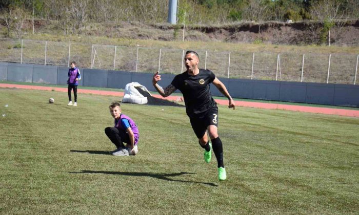 Anadolu Üniversitesi Spor Kulübü 3 puanı 3 golle aldı