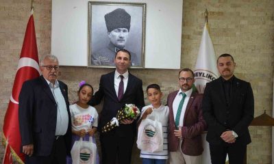 Başkanlık koltuğu 23 Nisan´da koltuk Havin ve Adar’ın oldu