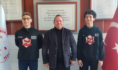 Eskişehirli lise öğrencileri fizik ve kimya projeleri ile 4 ödül aldı