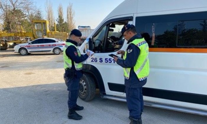 Jandarma ekipleri 245 okul servisini ve 129 okulun çevresini denetledi