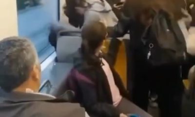 Tramvayda kız öğrenciler saç saça baş başa kavga etti (Video Haber)